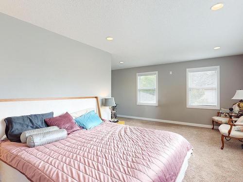 8611 Buena Vista Road, Edmonton, AB - Indoor Photo Showing Bedroom