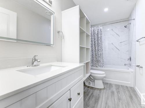 12616 43 Street, Edmonton, AB - Indoor Photo Showing Bathroom