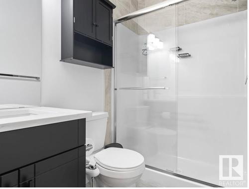 22712 93 Avenue, Edmonton, AB - Indoor Photo Showing Bathroom