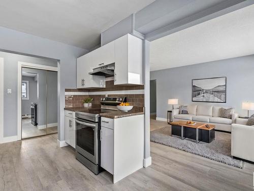 8 6135 98 Avenue, Edmonton, AB - Indoor Photo Showing Kitchen