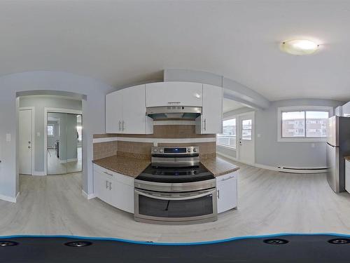 8 6135 98 Avenue, Edmonton, AB - Indoor Photo Showing Kitchen