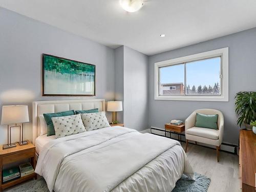 8 6135 98 Avenue, Edmonton, AB - Indoor Photo Showing Bedroom