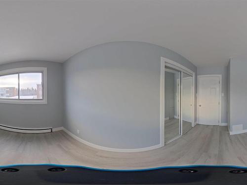 8 6135 98 Avenue, Edmonton, AB - Indoor Photo Showing Other Room