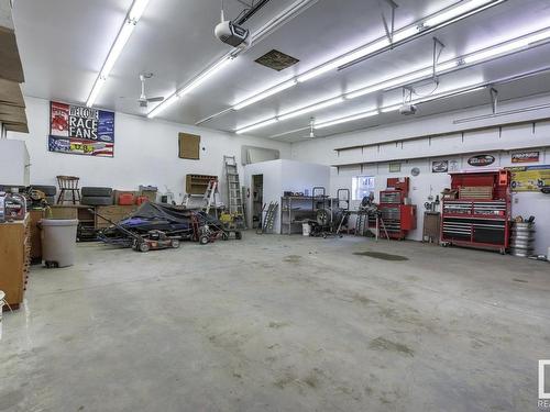 37 55312 Rge Road 241, Rural Sturgeon County, AB - Indoor Photo Showing Garage