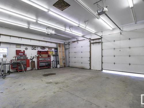 37 55312 Rge Road 241, Rural Sturgeon County, AB - Indoor Photo Showing Garage