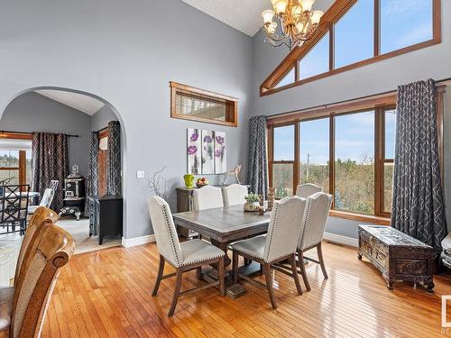 37 55312 Rge Road 241, Rural Sturgeon County, AB - Indoor Photo Showing Dining Room