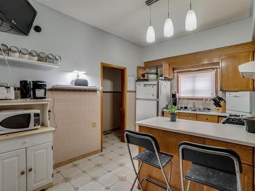 9531 109A Avenue, Edmonton, AB - Indoor Photo Showing Kitchen