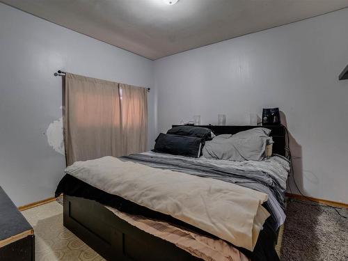 9531 109A Avenue, Edmonton, AB - Indoor Photo Showing Bedroom