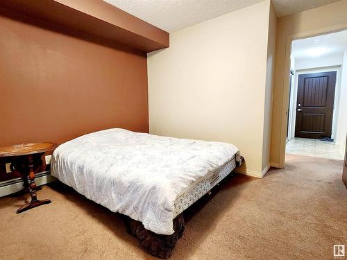 421 13907 136 Street, Edmonton, AB - Indoor Photo Showing Bedroom