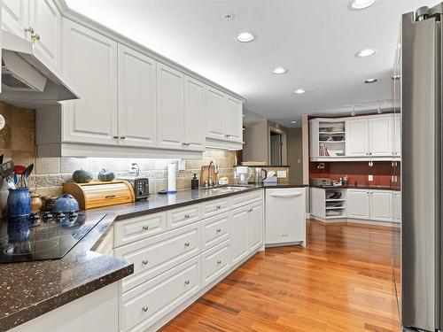 101 11640 79 Avenue, Edmonton, AB - Indoor Photo Showing Kitchen