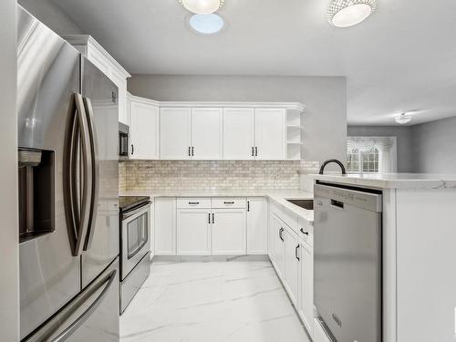 4408 Mccrae Avenue, Edmonton, AB - Indoor Photo Showing Kitchen With Upgraded Kitchen