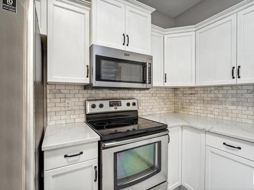 4408 Mccrae Avenue, Edmonton, AB - Indoor Photo Showing Kitchen With Upgraded Kitchen