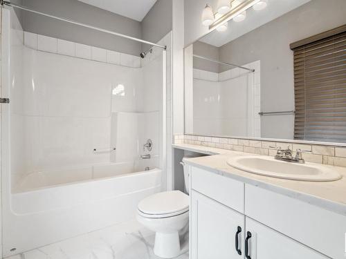 4408 Mccrae Avenue, Edmonton, AB - Indoor Photo Showing Bathroom