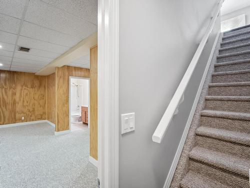 4408 Mccrae Avenue, Edmonton, AB - Indoor Photo Showing Other Room