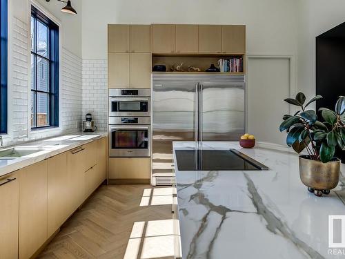 14305 Summit Drive, Edmonton, AB - Indoor Photo Showing Kitchen