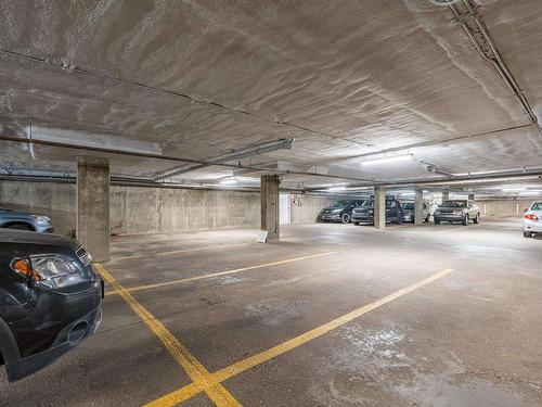 202 11450 40 Avenue, Edmonton, AB - Indoor Photo Showing Garage