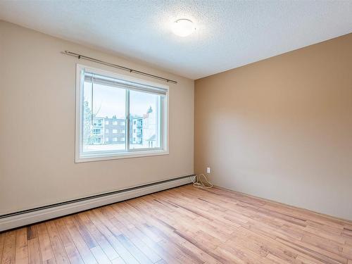 202 11450 40 Avenue, Edmonton, AB - Indoor Photo Showing Other Room