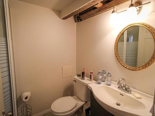 4708 50 Street, Myrnam, AB - Indoor Photo Showing Bathroom