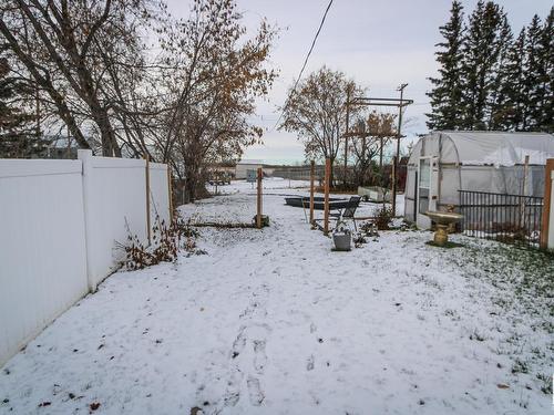 4708 50 Street, Myrnam, AB - Outdoor