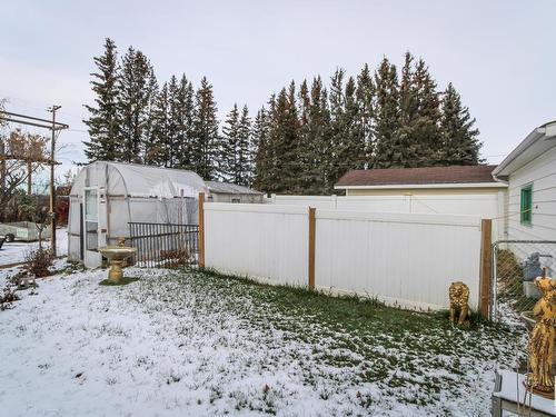 4708 50 Street, Myrnam, AB - Outdoor