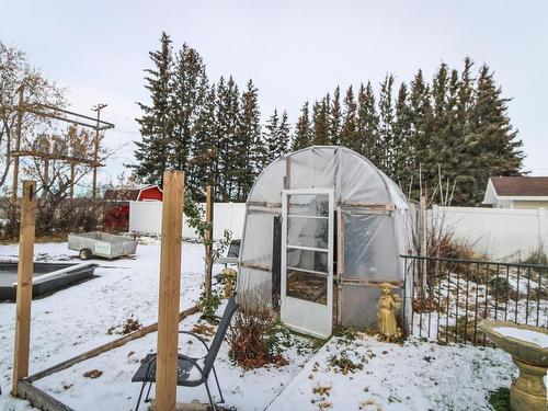 4708 50 Street, Myrnam, AB - Outdoor