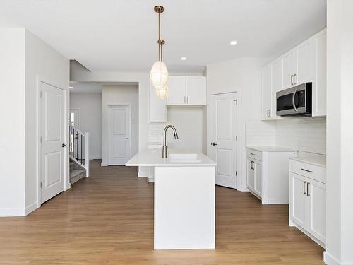 3246 Chernowski Way, Edmonton, AB - Indoor Photo Showing Kitchen