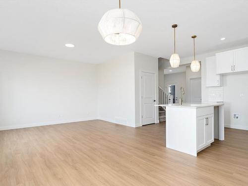 3246 Chernowski Way, Edmonton, AB - Indoor Photo Showing Kitchen