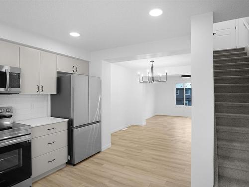 22829 84 Avenue, Edmonton, AB - Indoor Photo Showing Kitchen