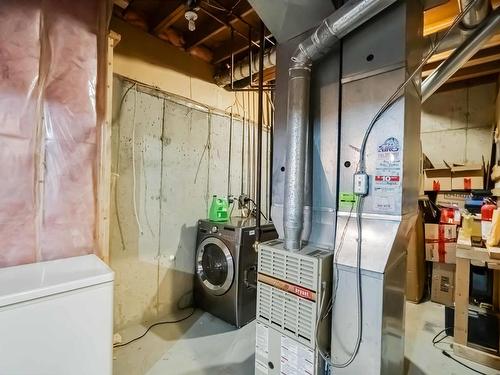 5957 40 Avenue, Edmonton, AB - Indoor Photo Showing Laundry Room