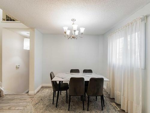 5957 40 Avenue, Edmonton, AB - Indoor Photo Showing Dining Room