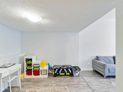 5957 40 Avenue, Edmonton, AB - Indoor Photo Showing Other Room