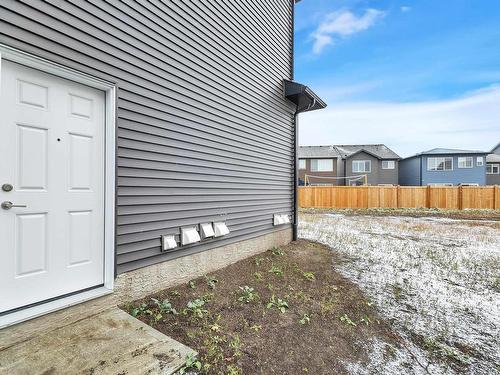 1218 Plum Bend Bn Sw, Edmonton, AB 