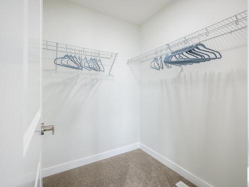 21312 38 Avenue, Edmonton, AB - Indoor With Storage