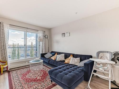 331 390 Windermere Road Nw, Edmonton, AB - Indoor Photo Showing Living Room