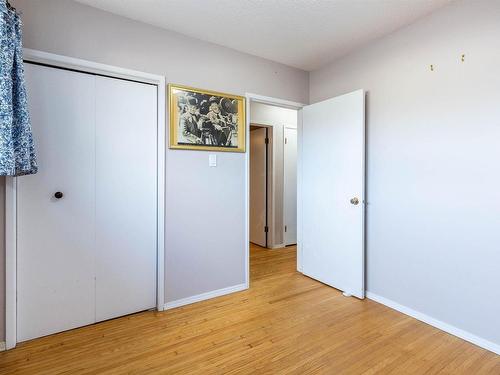 10948 37 Avenue Nw, Edmonton, AB - Indoor Photo Showing Other Room