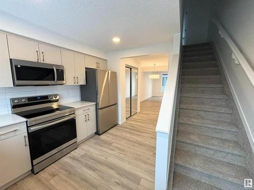 116 1025 Secord Promenade, Edmonton, AB - Indoor Photo Showing Kitchen