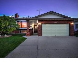 2111 104B ST NW  Edmonton, AB T6R 1V9