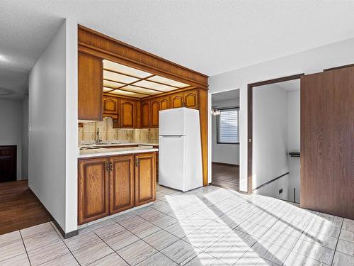 2111 104B Street, Edmonton, AB - Indoor Photo Showing Kitchen