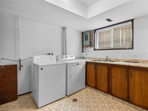 2111 104B Street, Edmonton, AB - Indoor Photo Showing Laundry Room