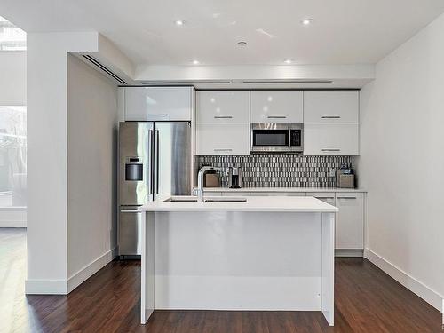 801 11969 Jasper Avenue, Edmonton, AB - Indoor Photo Showing Kitchen With Upgraded Kitchen