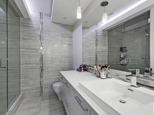 801 11969 Jasper Avenue, Edmonton, AB - Indoor Photo Showing Bathroom