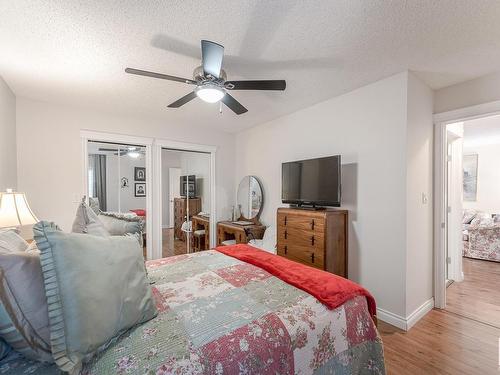 5949 189 Street Nw, Edmonton, AB - Indoor Photo Showing Bedroom