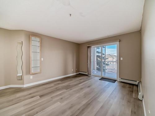 212 245 Edwards Drive, Edmonton, AB - Indoor Photo Showing Other Room