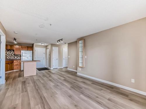 212 245 Edwards Drive, Edmonton, AB - Indoor