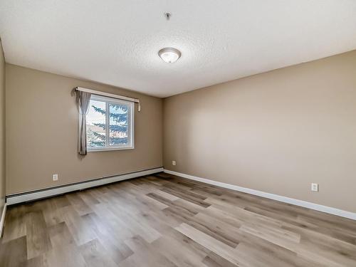 212 245 Edwards Drive, Edmonton, AB - Indoor Photo Showing Other Room