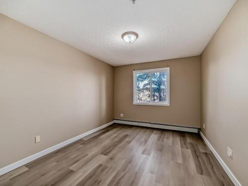 212 245 Edwards Drive, Edmonton, AB - Indoor Photo Showing Other Room