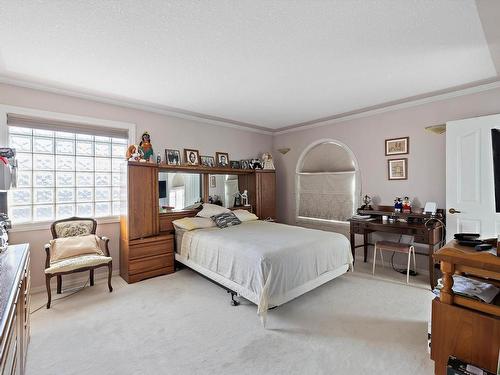 17 Osprey Point(E), St. Albert, AB - Indoor Photo Showing Bedroom