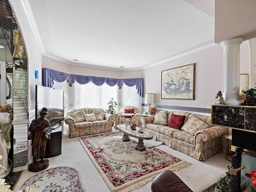 17 Osprey Point(E), St. Albert, AB - Indoor Photo Showing Living Room