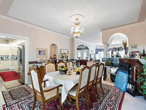 17 Osprey Point(E), St. Albert, AB - Indoor Photo Showing Dining Room