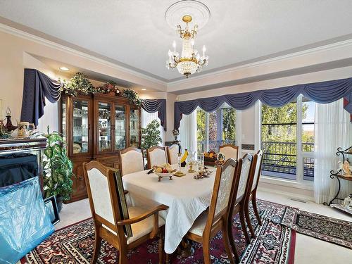 17 Osprey Point(E), St. Albert, AB - Indoor Photo Showing Dining Room